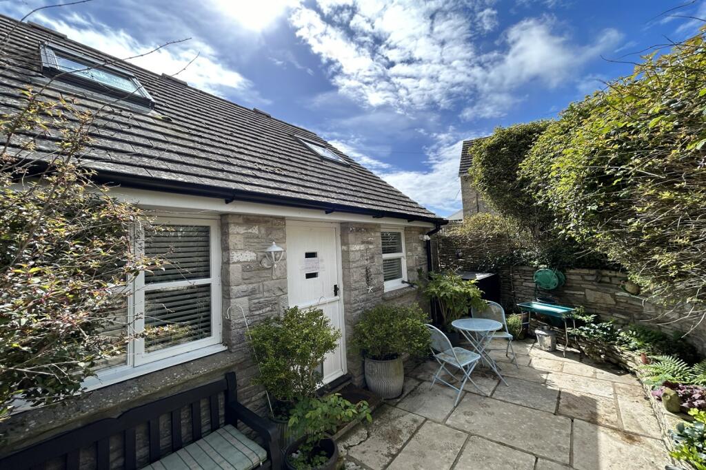 2 bedroom semidetached house for sale in Swanage, BH19