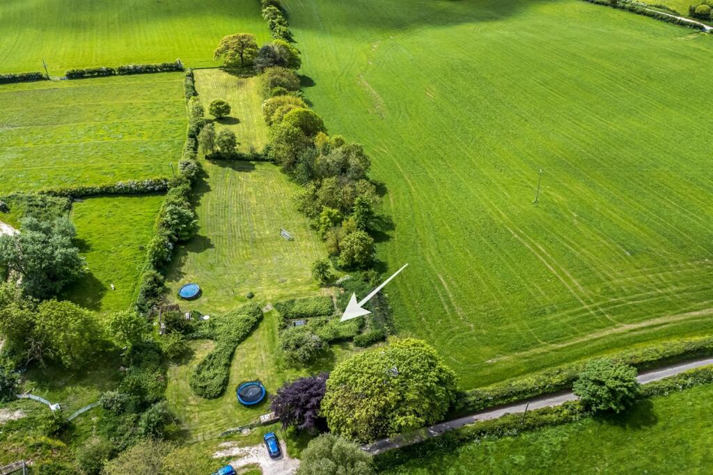 Additional property image - Knitson