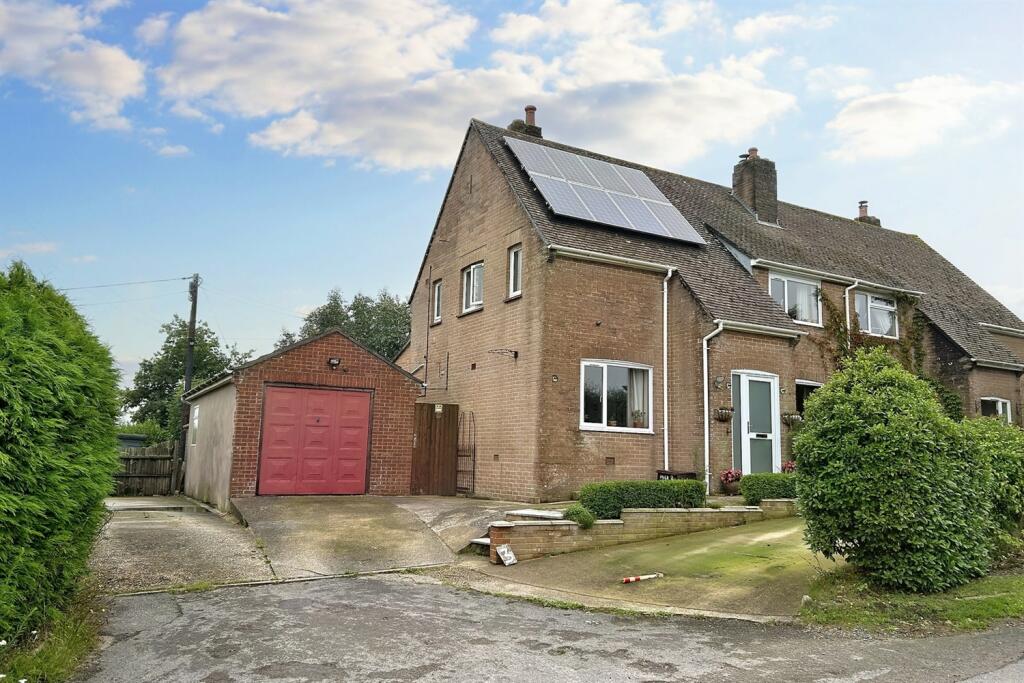 3 bedroom semidetached house for sale in Winfrith Newburgh, DT2