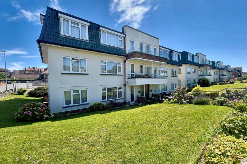 2 bedroom flat for sale in Swanage, BH19