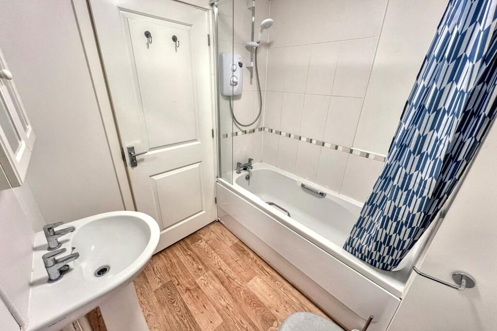 Additional property image - Wool