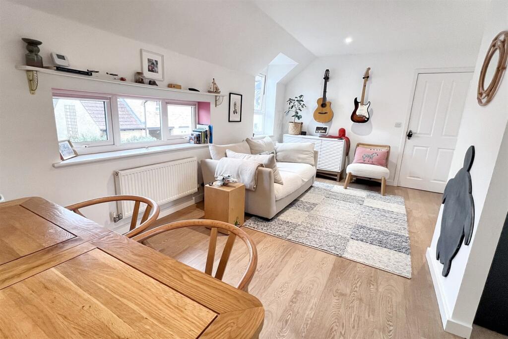 Additional property image - Wool