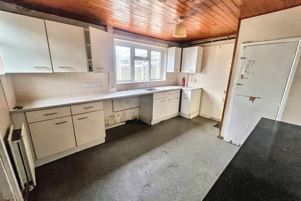 Additional property image - Wool