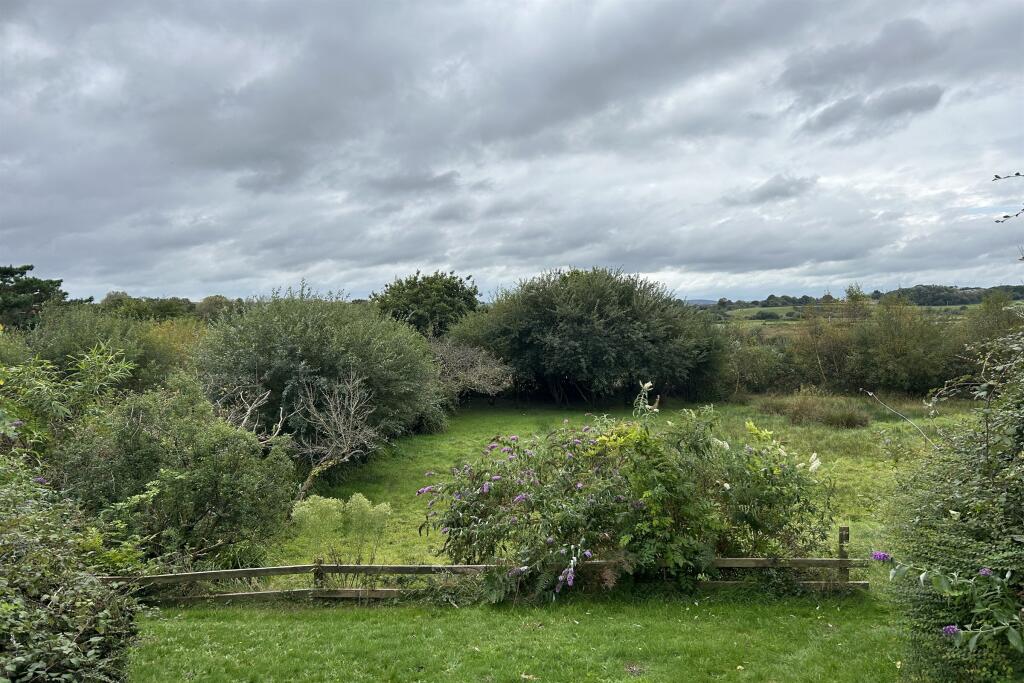 Additional property image - Carey