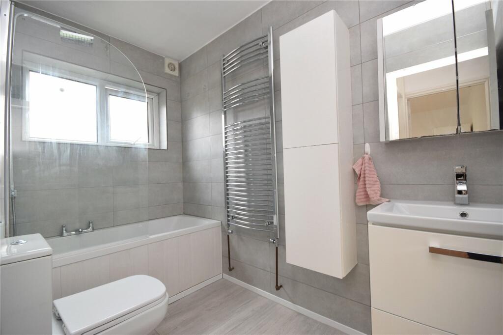 2 bedroom apartment for rent in Flat 34, St. James Drive, Horsforth, Leeds, LS18