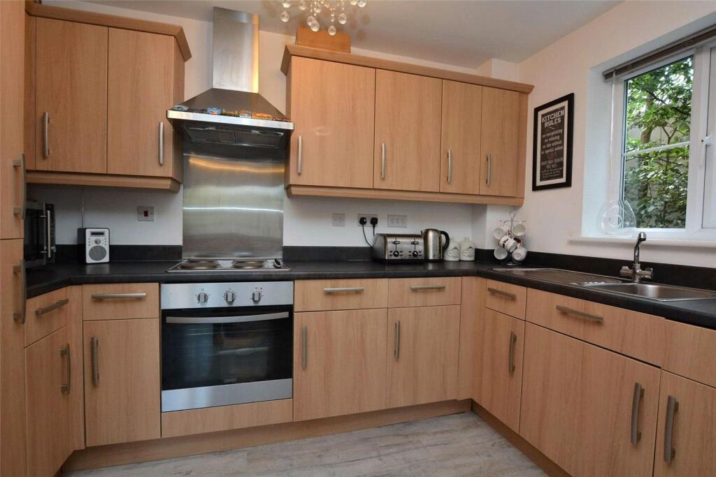 Additional property image - Headingley House, Chapman Road, Thornbury, Bradford