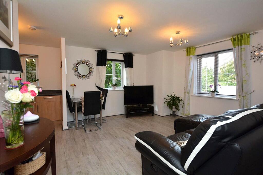 Additional property image - Headingley House, Chapman Road, Thornbury, Bradford