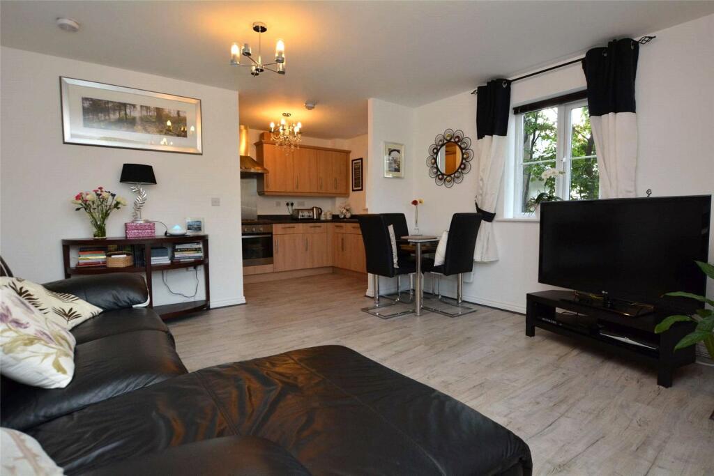 Additional property image - Headingley House, Chapman Road, Thornbury, Bradford