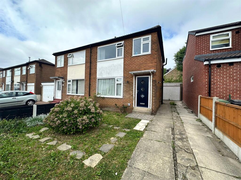 Main image of property: Uppermoor Close, Pudsey, West Yorkshire