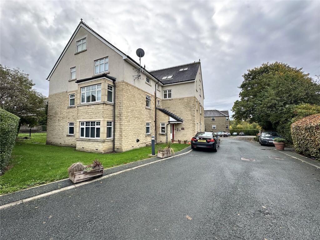 Main image of property: 2 Branwell Lodge, The Strone, Apperley Bridge, Bradford, West Yorkshire