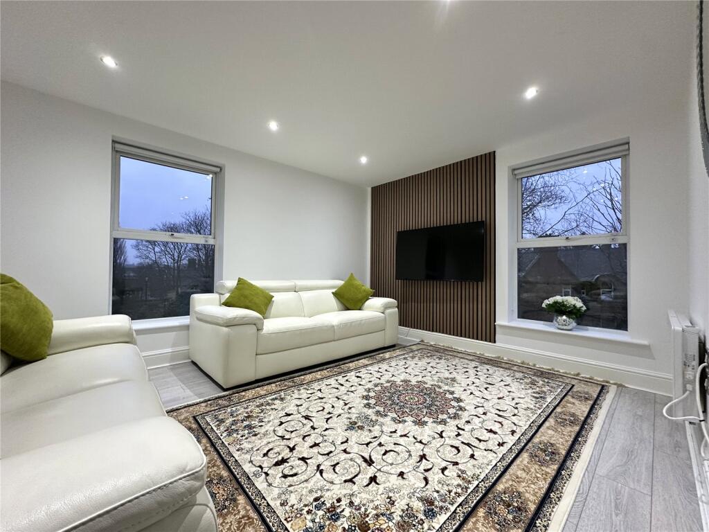 Main image of property: Gardenhurst, 45 Cardigan Road, Leeds, West Yorkshire