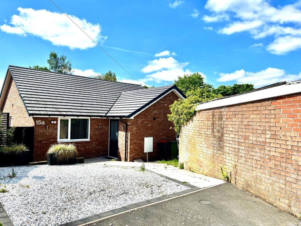 Main image of property: Fishers Lock, Newport