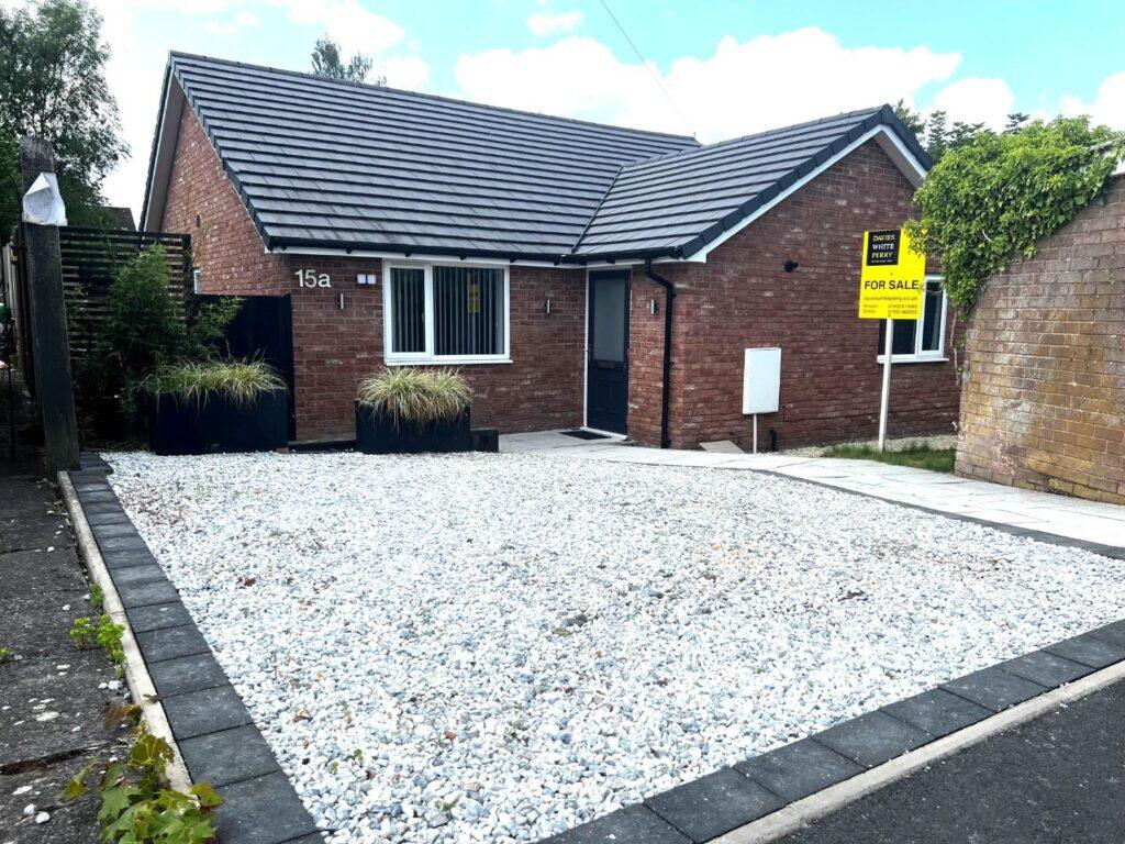 Main image of property: Fishers Lock, Newport