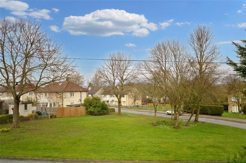 4 bedroom detached house for sale in Hargrave Crescent, Menston, Ilkley