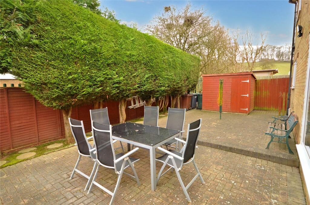 4 bedroom detached house for sale in Hargrave Crescent, Menston, Ilkley