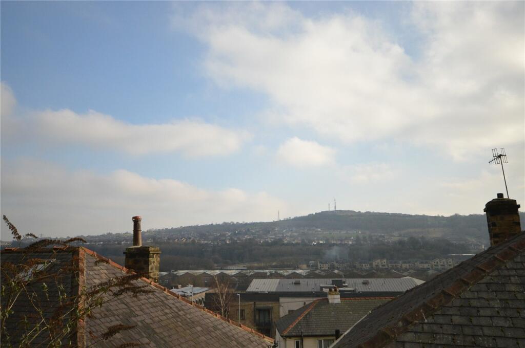 2 bedroom bungalow for sale in Rockcliffe Avenue, Baildon, Shipley