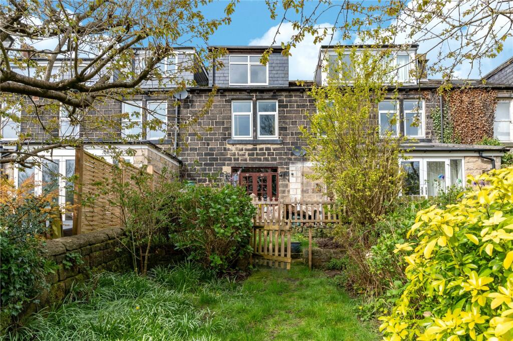 5 bedroom terraced house for sale in Mount Pleasant, Guiseley, Leeds