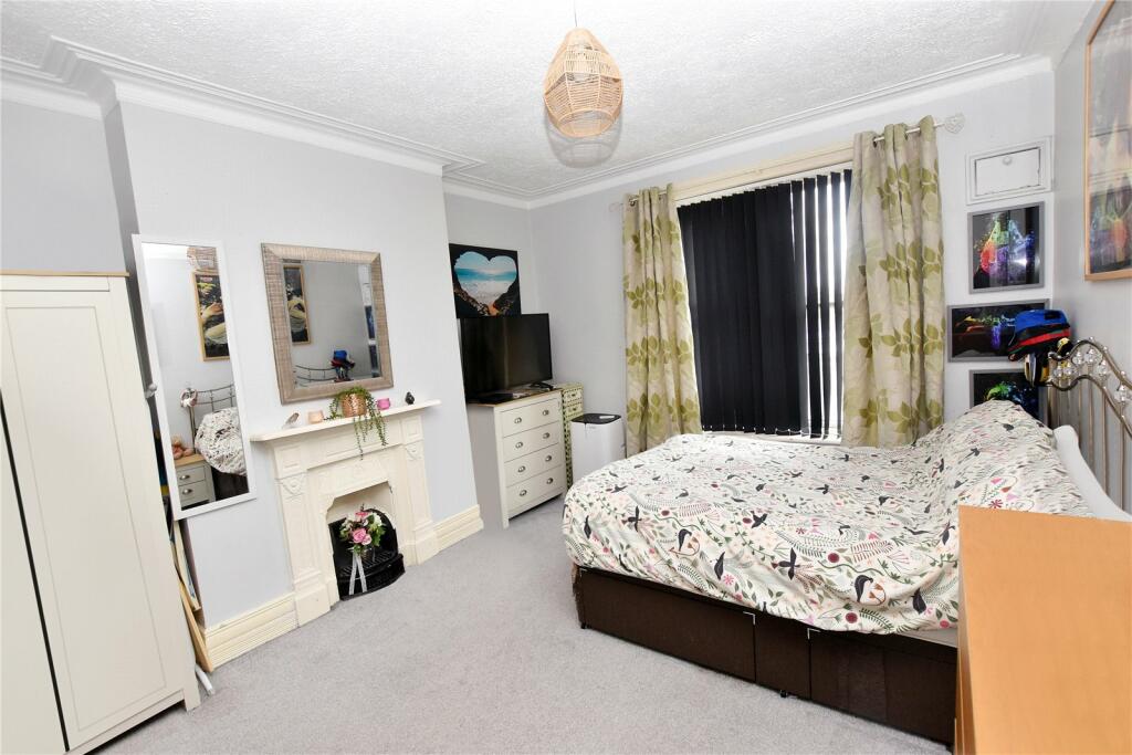 Additional property image - New Line, Bradford, West Yorkshire