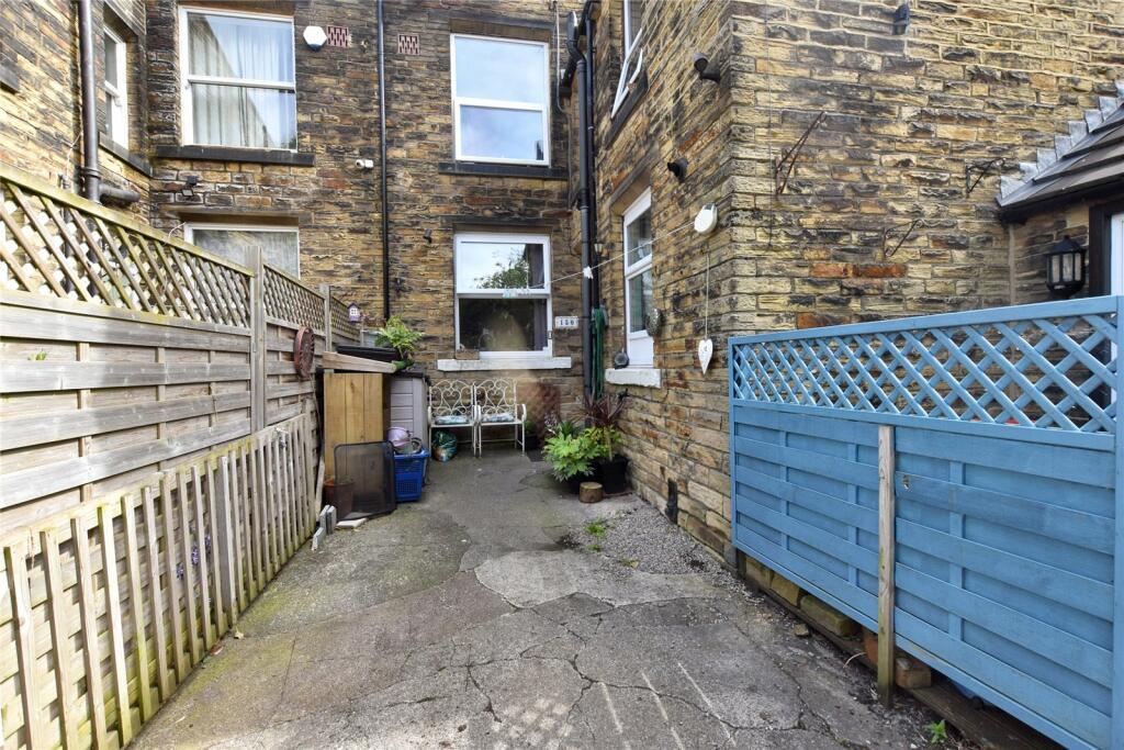 Additional property image - New Line, Bradford, West Yorkshire