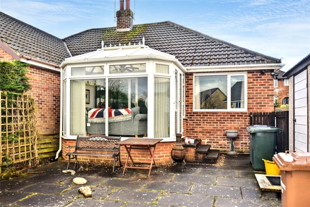 Additional property image - Simpson Grove, Bradford, West Yorkshire