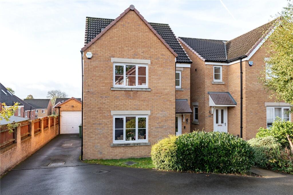 Main image of property: Greenlea Close, Yeadon, Leeds, West Yorkshire