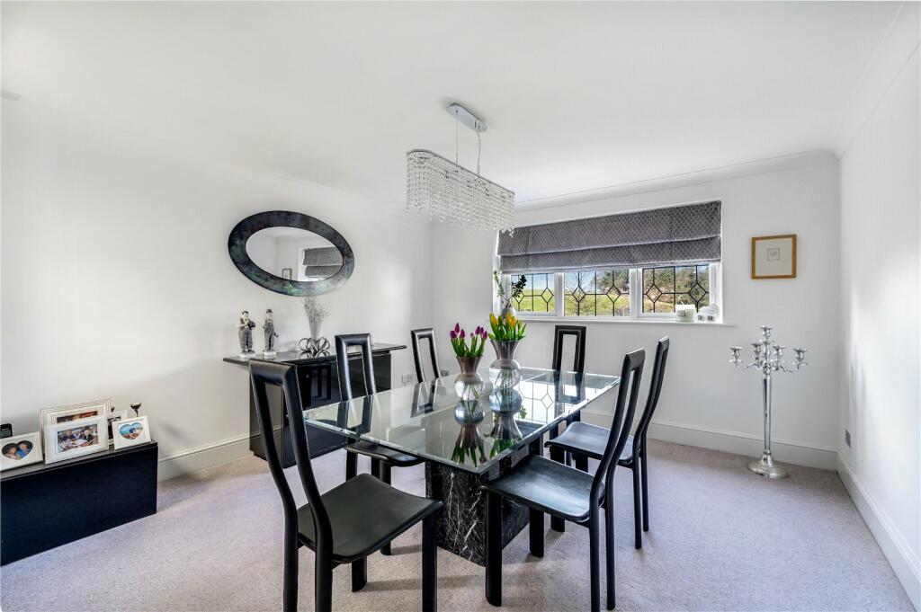 4 bedroom detached house for sale in Wigton Grove, Alwoodley, Leeds