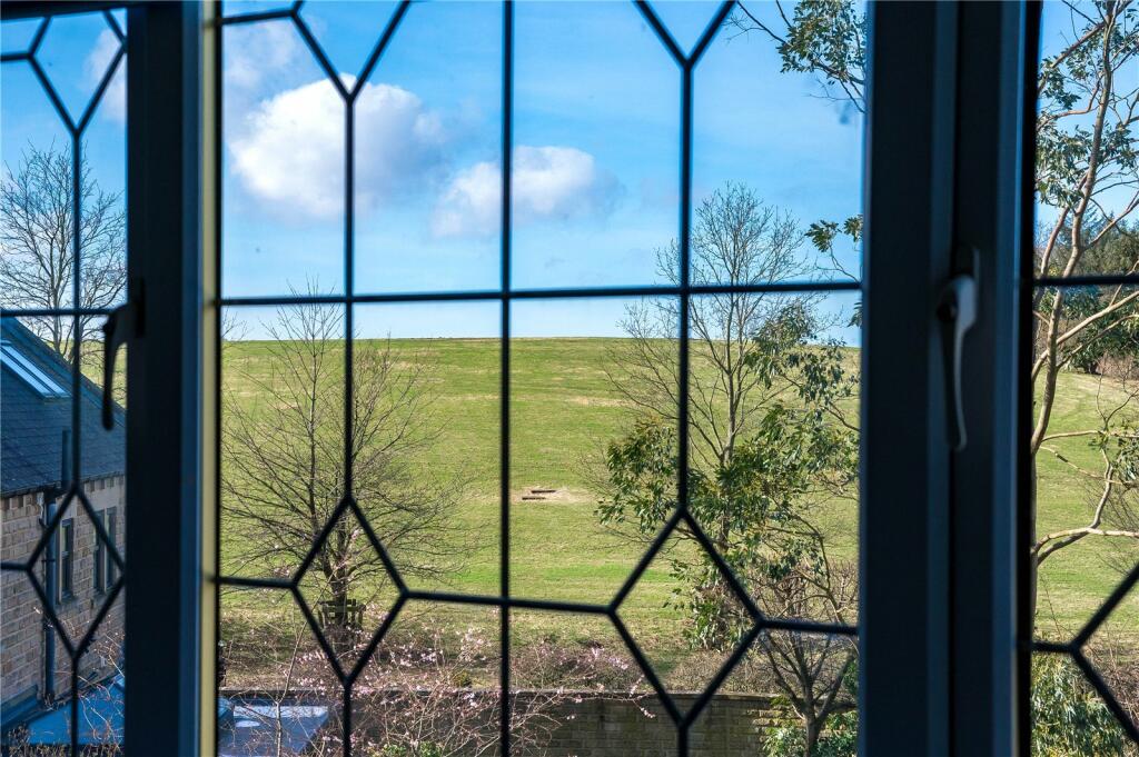 4 bedroom detached house for sale in Wigton Grove, Alwoodley, Leeds