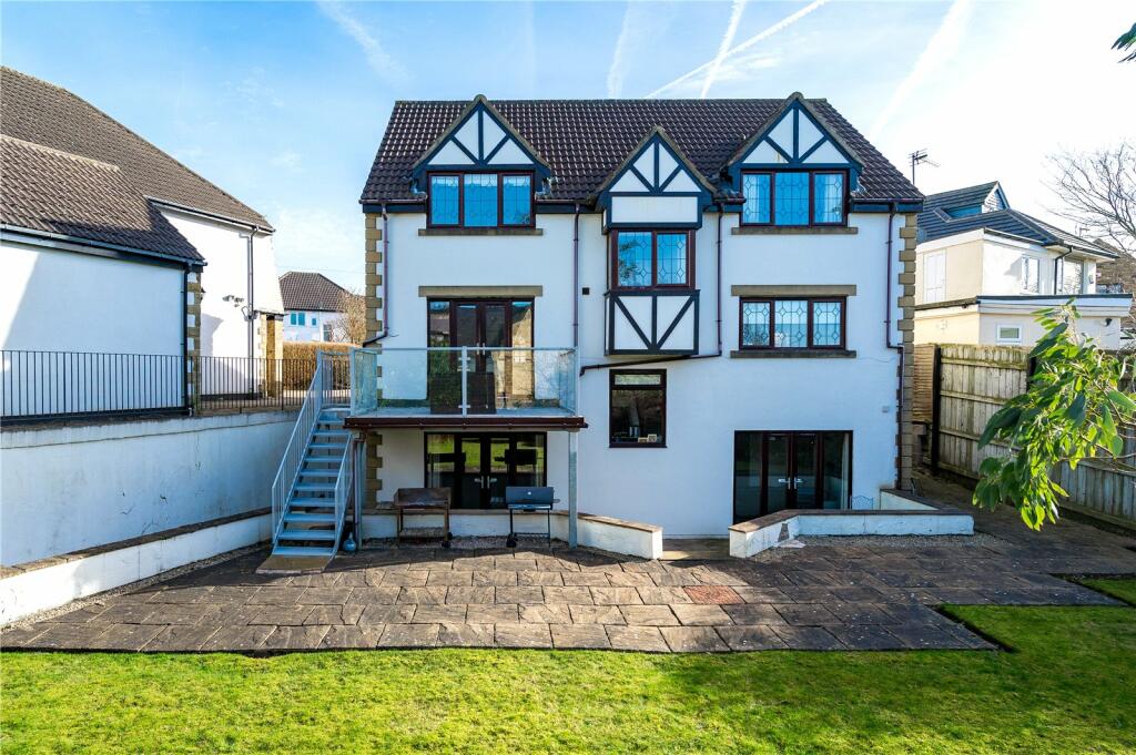 4 bedroom detached house for sale in Wigton Grove, Alwoodley, Leeds