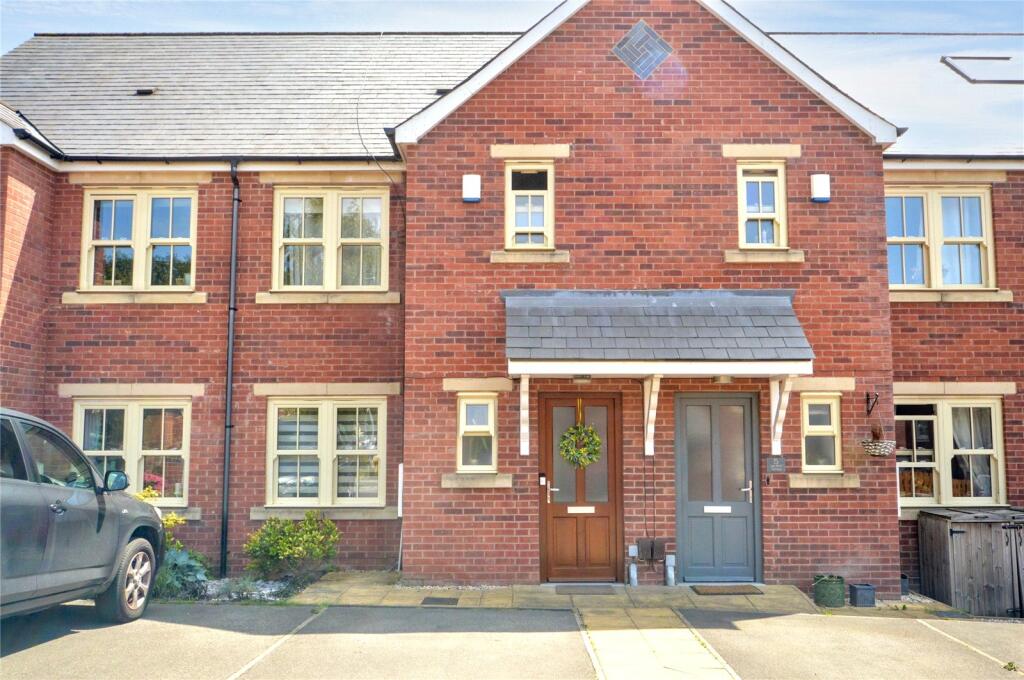 Main image of property: Oak Park Terrace, Leeds, West Yorkshire