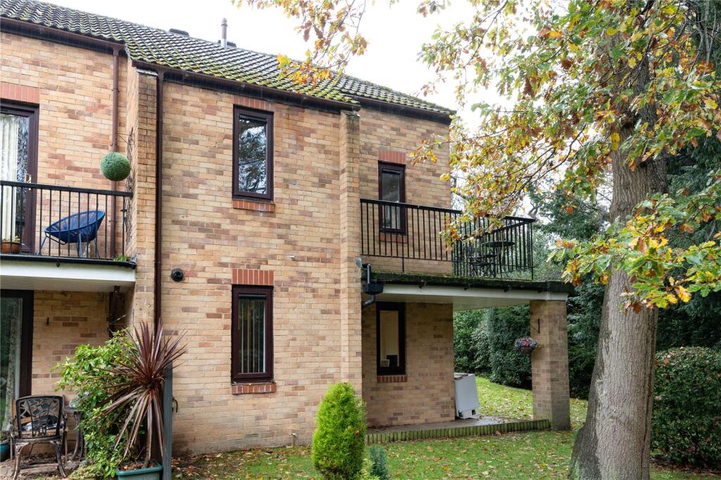 Main image of property: Ireland Crescent, Leeds, West Yorkshire