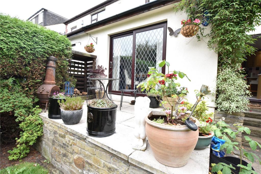 3 bedroom semidetached house for sale in Church Lane, Crossgates, Leeds, West Yorkshire, LS15