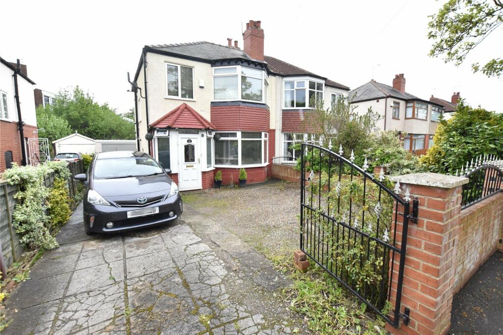 3 bedroom semidetached house for sale in Foundry Lane, Leeds, West