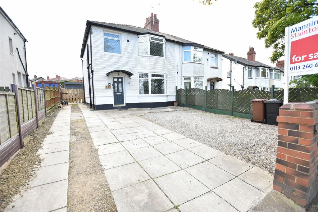3 bedroom semidetached house for sale in Foundry Lane, Leeds, West