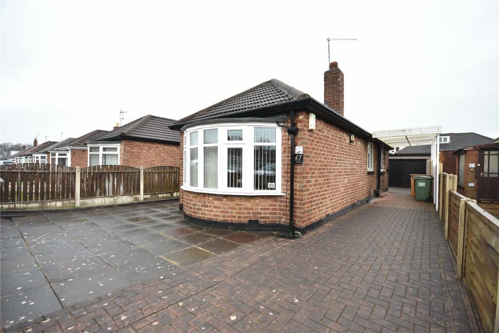 2 bedroom bungalow for sale in Kennerleigh Avenue, Leeds, West