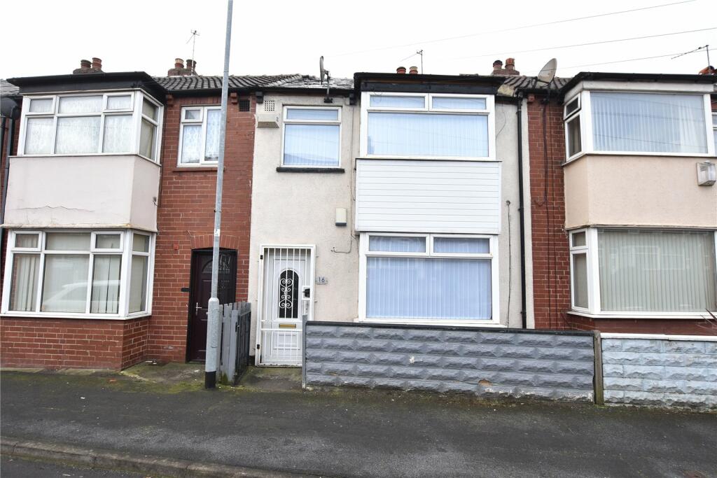 3 bedroom terraced house for sale in Dawlish Terrace, Leeds, LS9