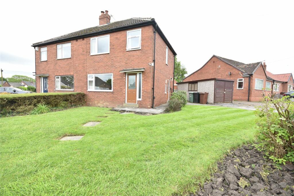 3 bedroom semidetached house for sale in Lyndhurst View, Scholes