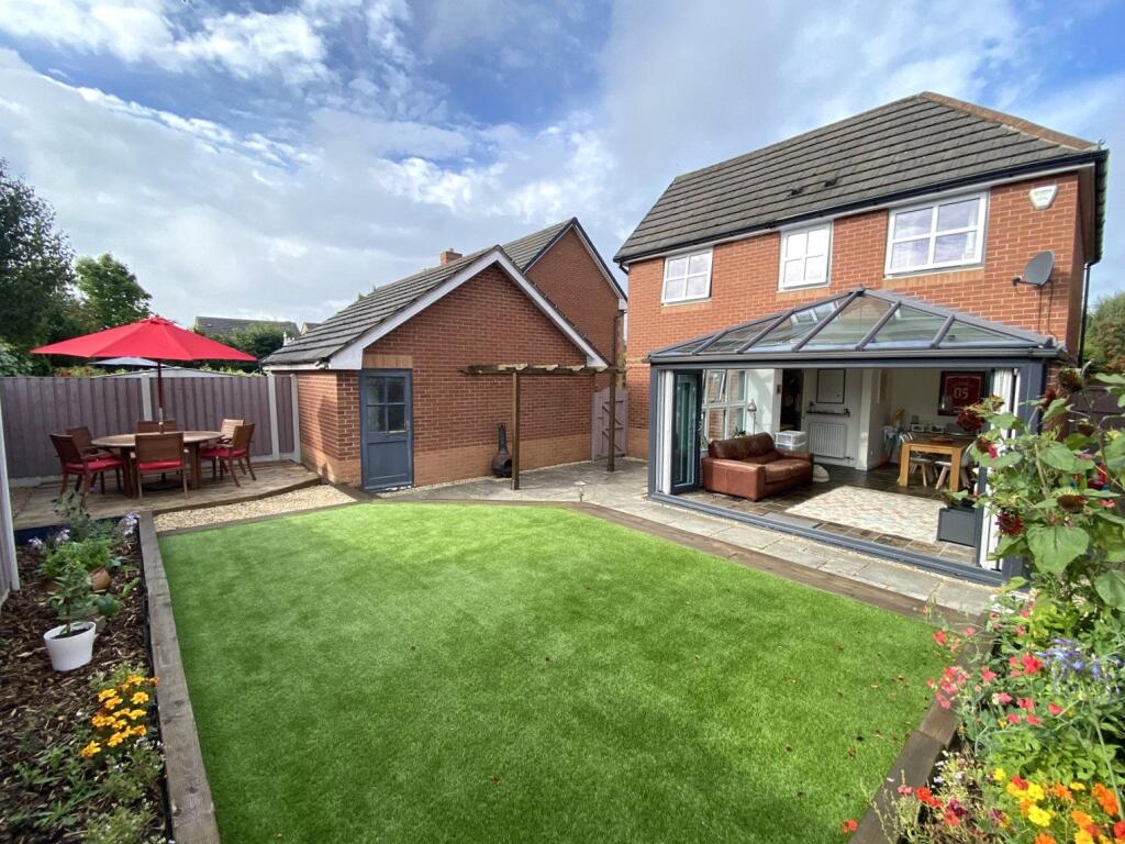 Main image of property: Yew Tree Lane, Leeds, West Yorkshire