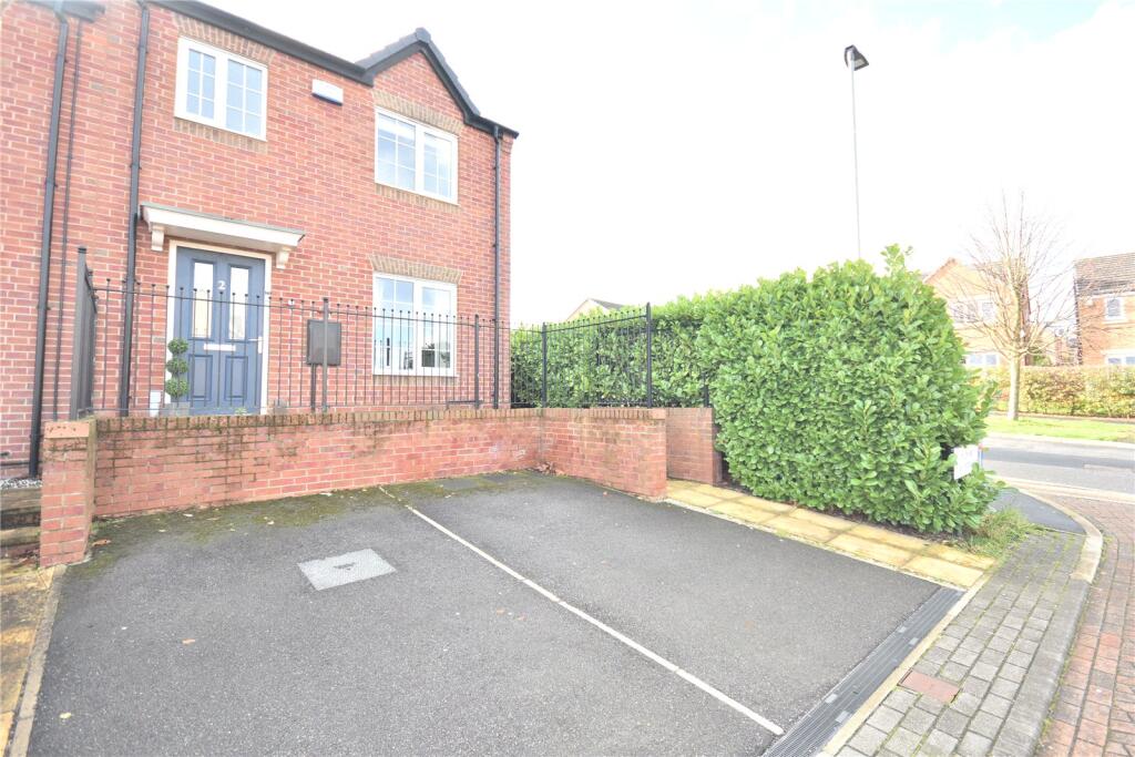 Main image of property: Willow Way, Whinmoor, Leeds, West Yorkshire