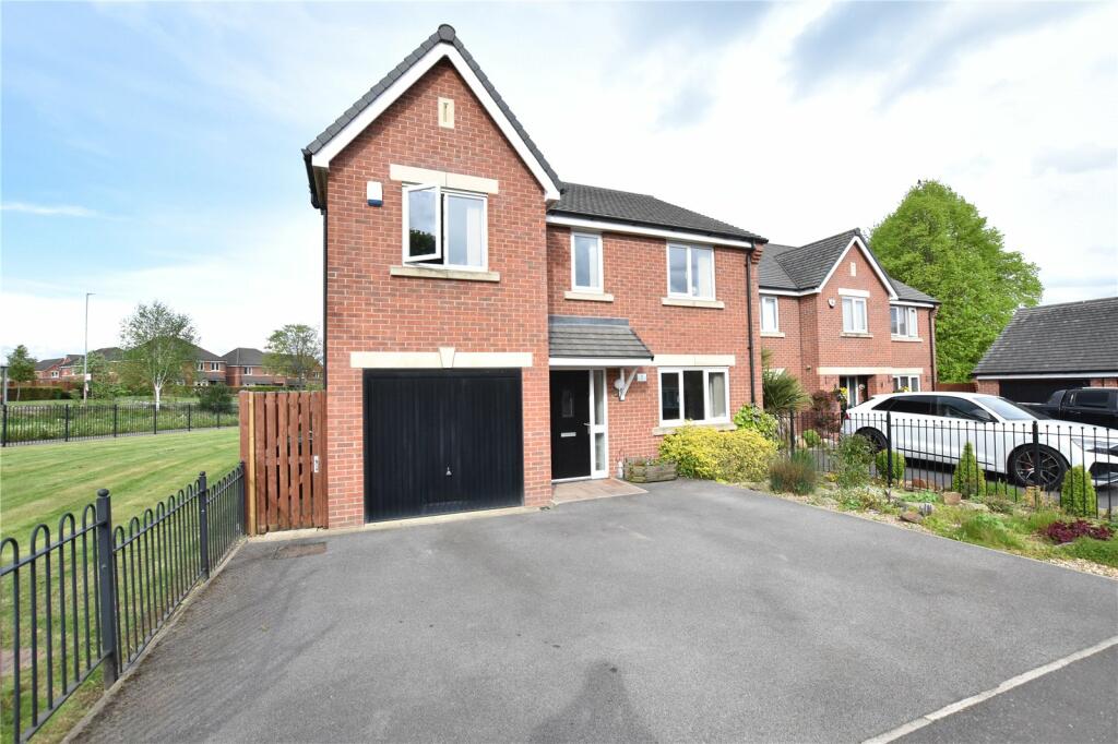 4 bedroom detached house for sale in Ethel Jackson Road, Crossgates