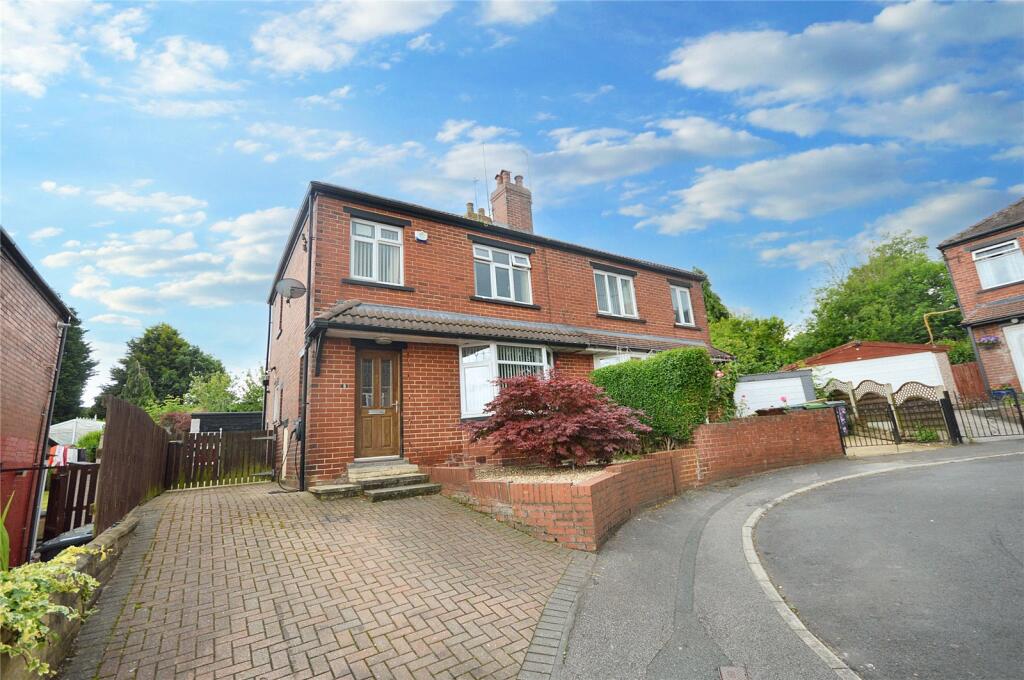3 bedroom semidetached house for sale in Allenby Crescent, Leeds, LS11
