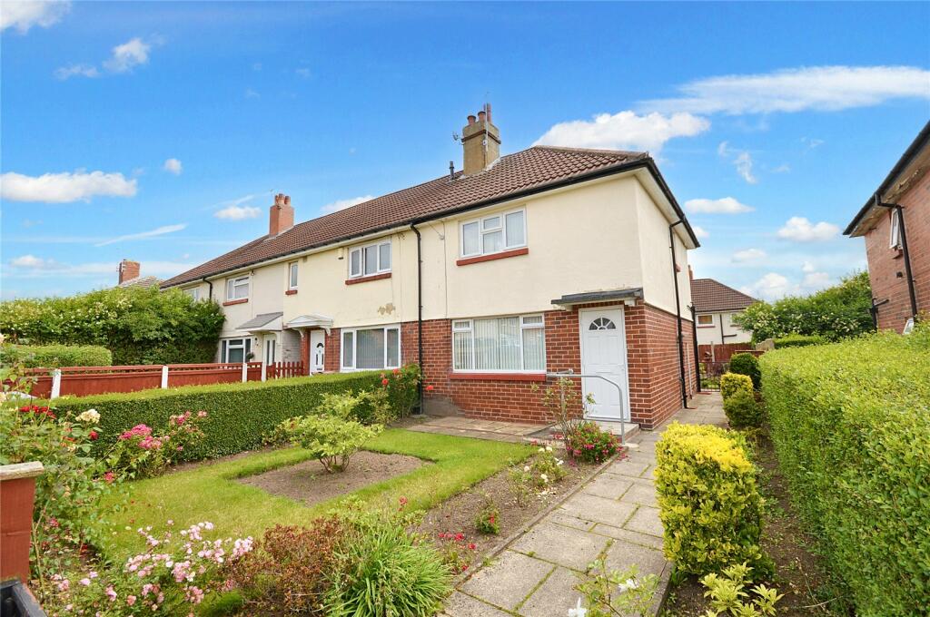 2 bedroom terraced house for sale in Throstle Avenue, Leeds, West