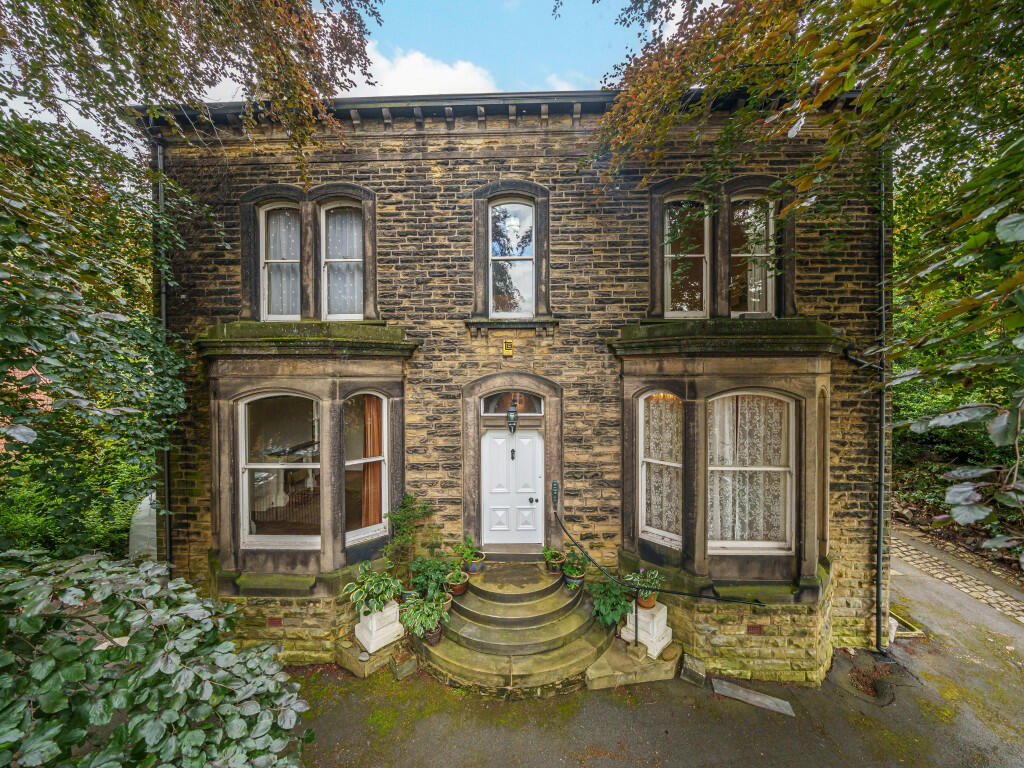 8 bedroom detached house for sale in Meanwood Road, Leeds, West Yorkshire, LS7