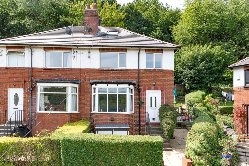 Main image of property: Ridge Grove, Leeds, West Yorkshire
