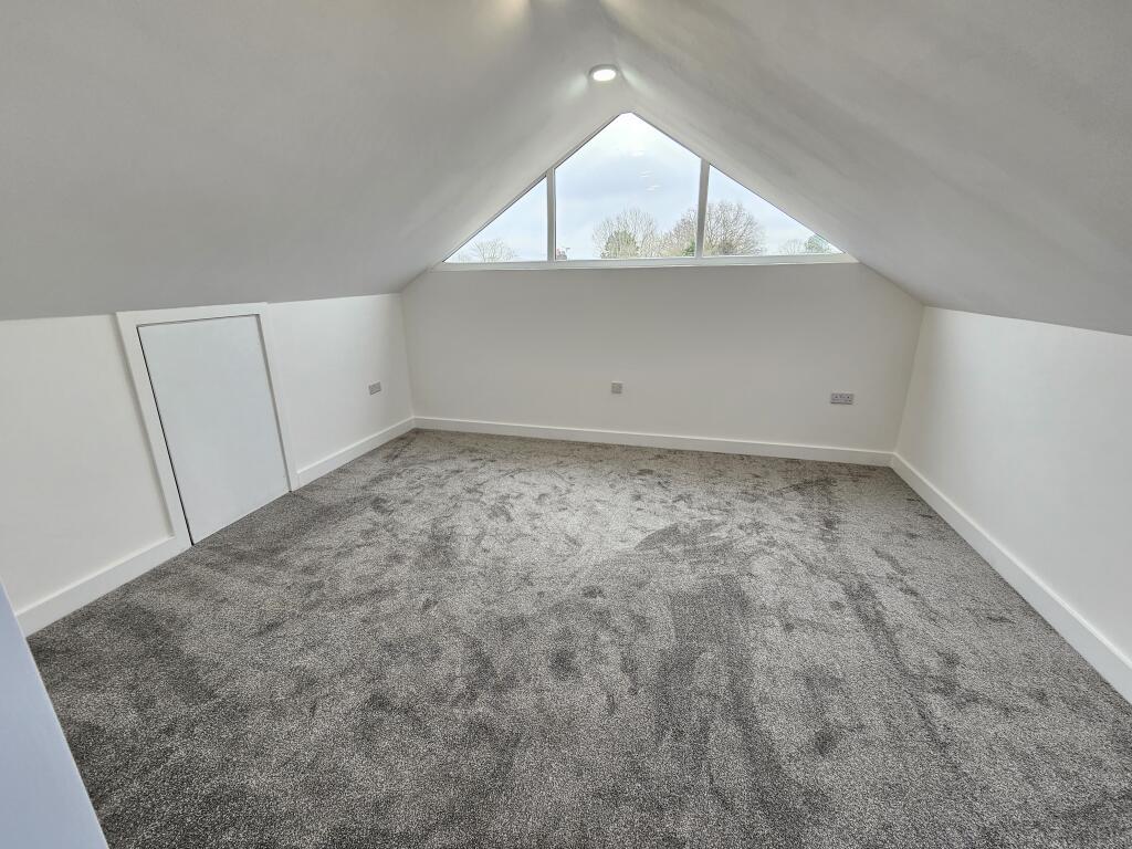 2 bedroom flat for rent in Stockett Lane, Coxheath, ME17