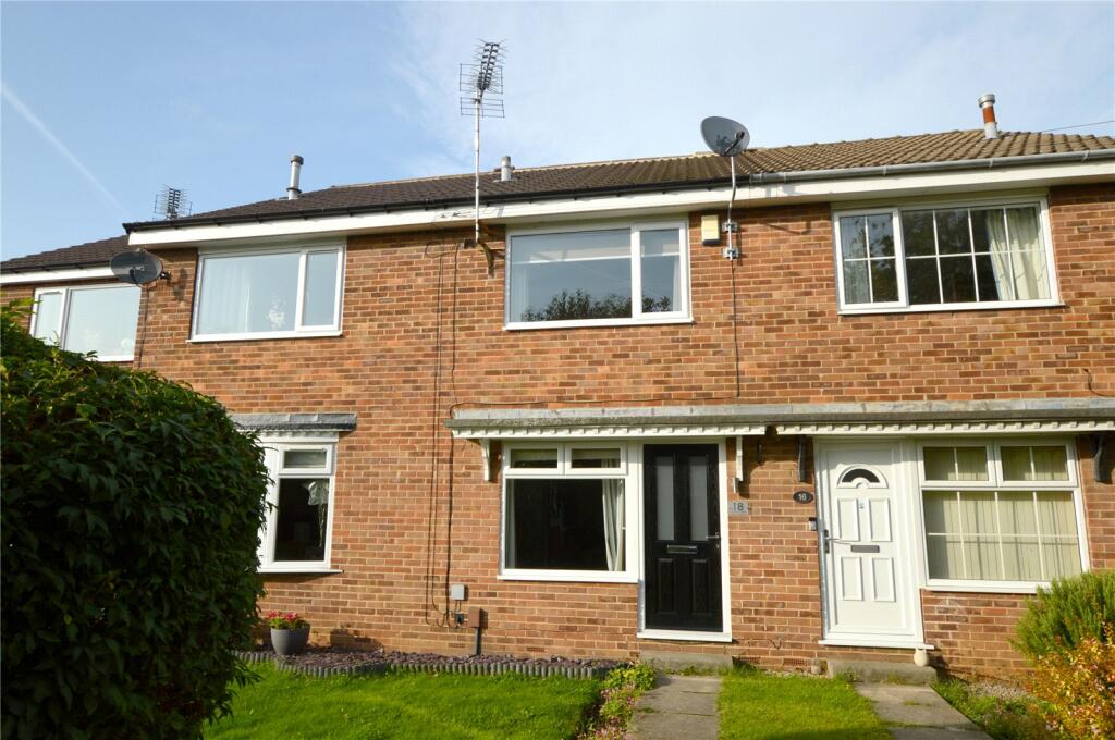 2 bedroom terraced house for sale in New Park Avenue, Farsley, Pudsey