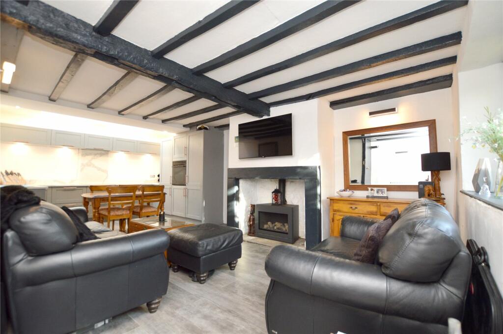 Additional property image - Holme Lane, Bradford, West Yorkshire