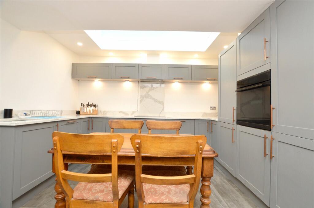 Additional property image - Holme Lane, Bradford, West Yorkshire