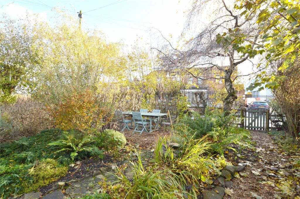 Additional property image - Holme Lane, Bradford, West Yorkshire