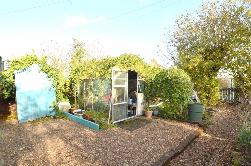 Additional property image - Holme Lane, Bradford, West Yorkshire