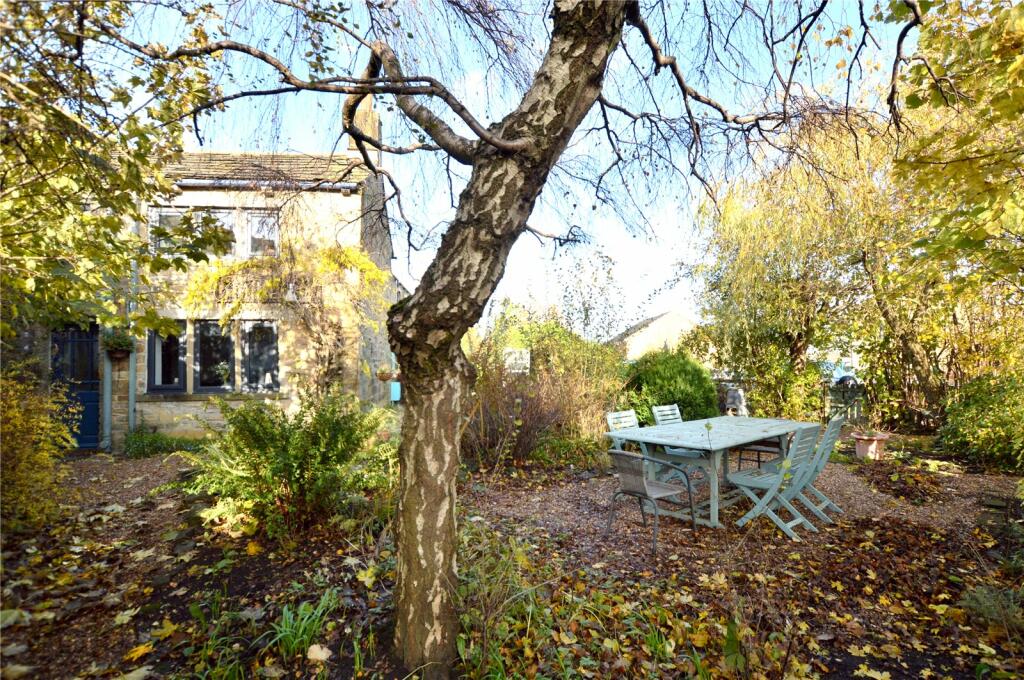 Additional property image - Holme Lane, Bradford, West Yorkshire